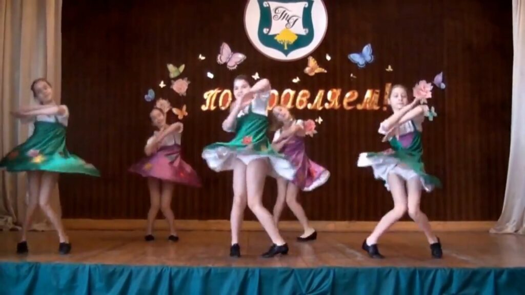 パンチラ　ロシア　ダンス デルタパンチラ
